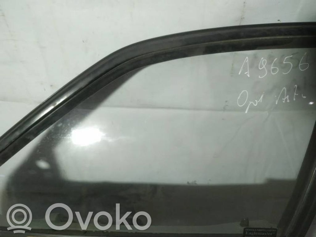 Opel Astra F Vitre de fenêtre porte avant (4 portes)