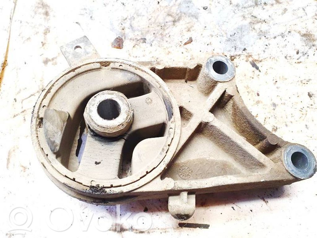Opel Vectra C Engine mount bracket 