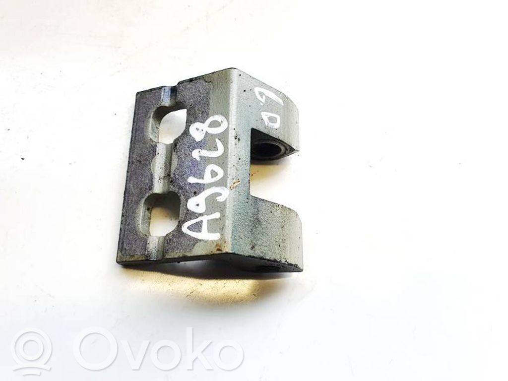 Bisagra inferior de la puerta trasera   A046574,A046574
