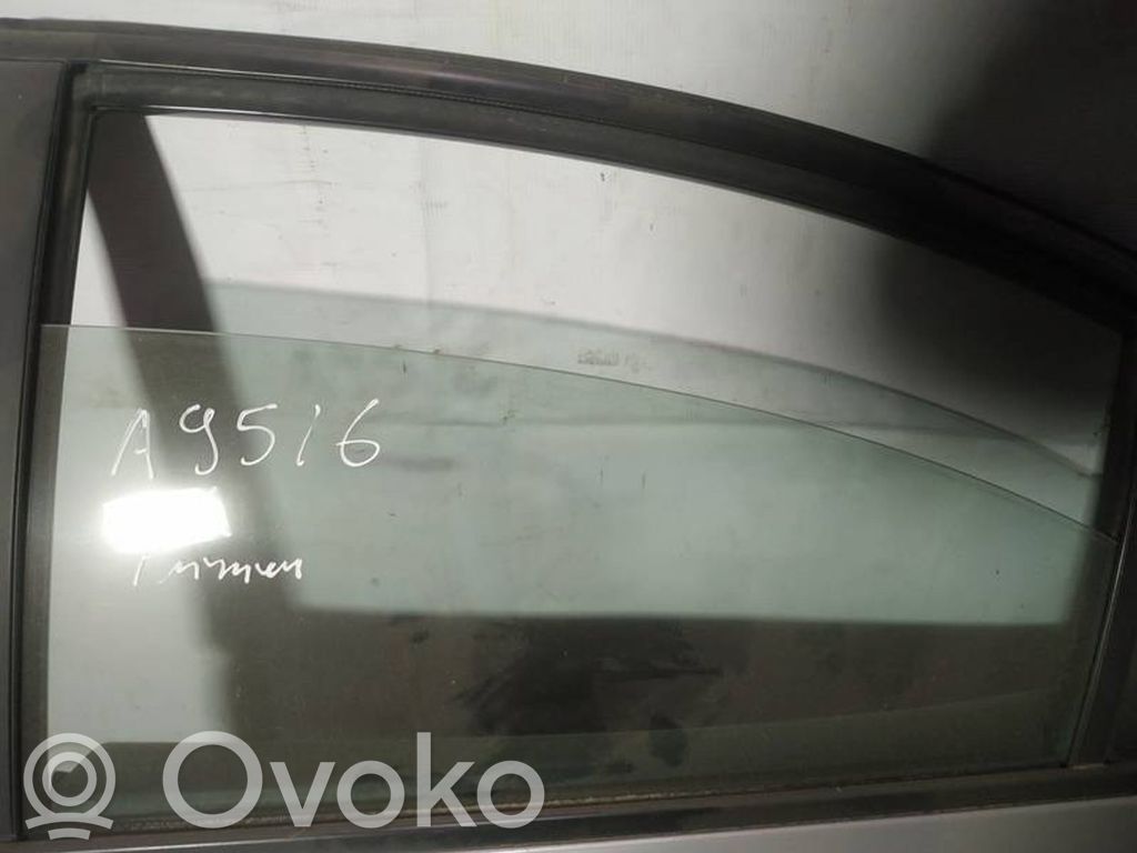 Nissan Primera Vetro del finestrino della portiera posteriore 