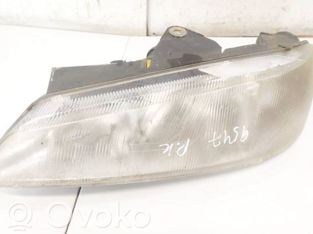 Peugeot 406 Faro/fanale 