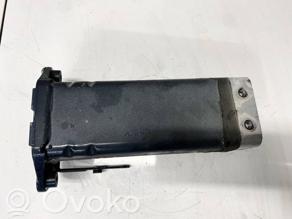 Audi A2 Etupuskurin kannake 
