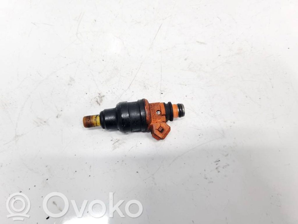 KIA Clarus Inyector de combustible 