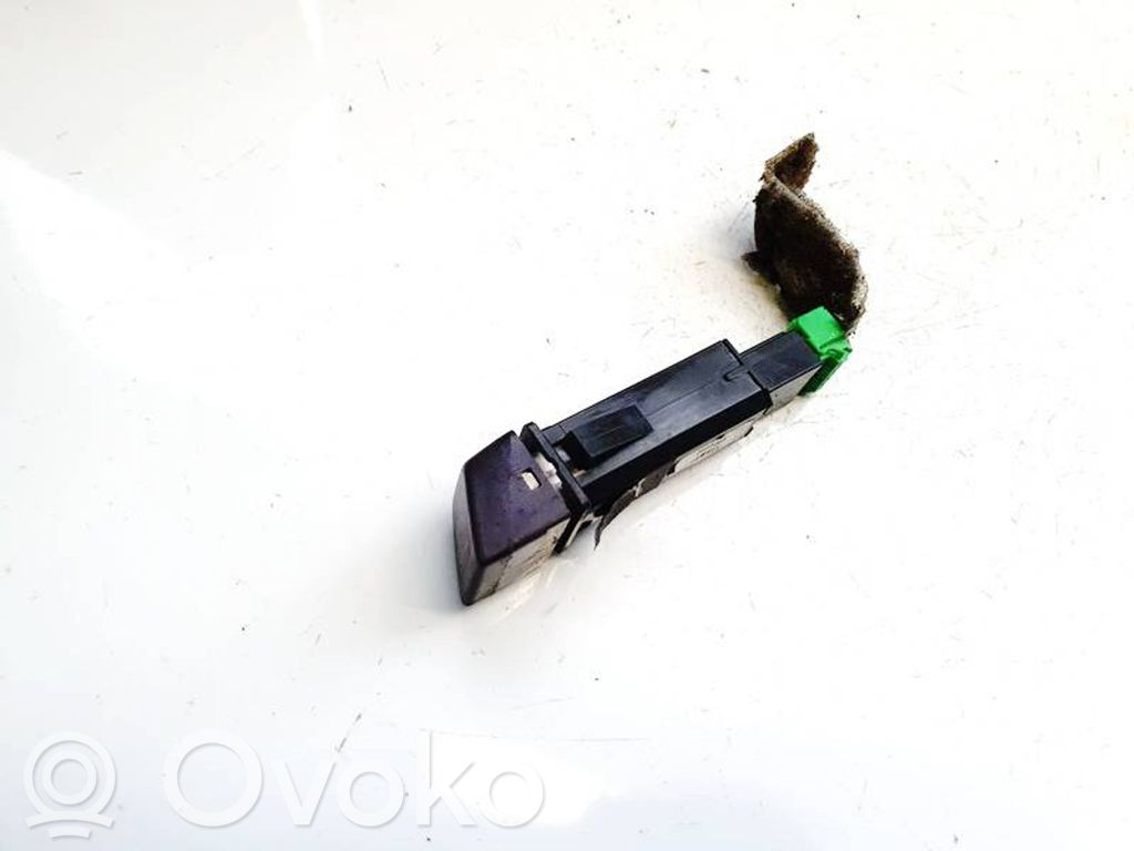 Volvo V50 Przycisk świateł awaryjnych 
