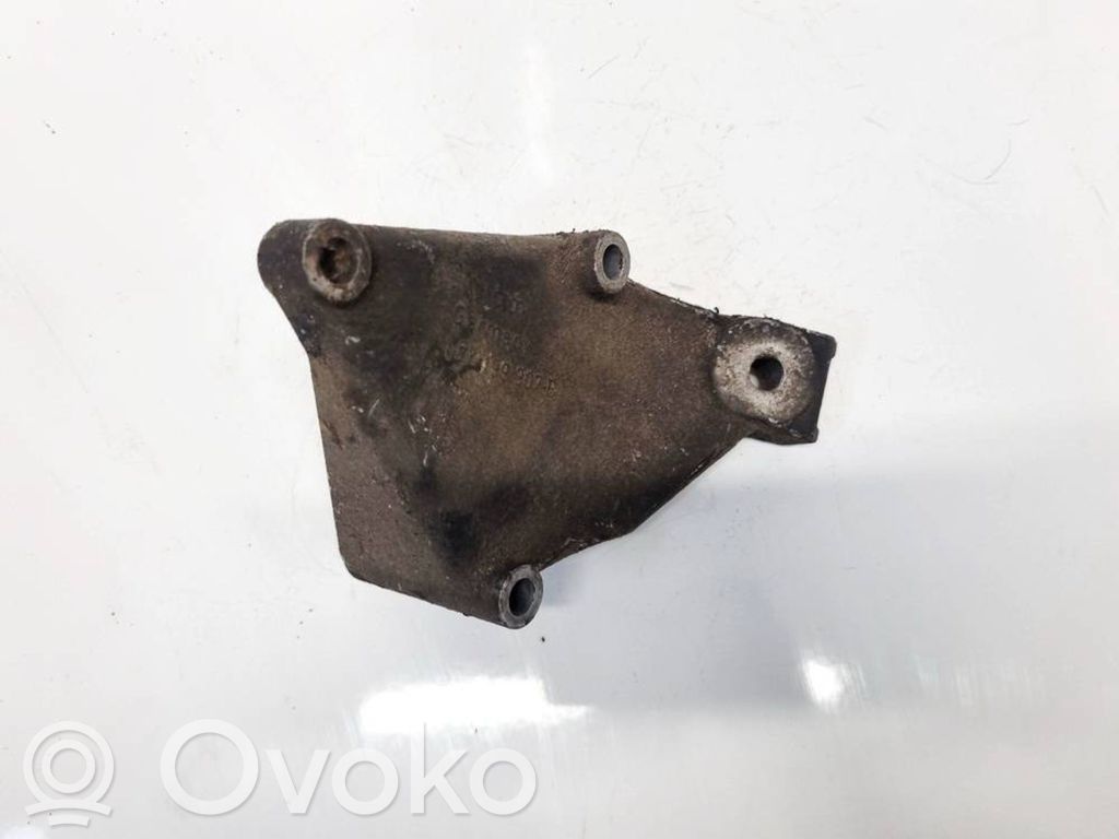Volkswagen II LT Suport motor 