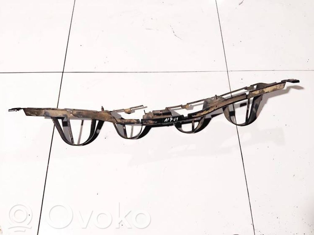Ford Mondeo MK IV Takapuskurin kannake