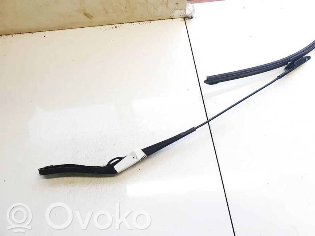 Ford Mondeo MK IV Bras d'essuie-glace avant 