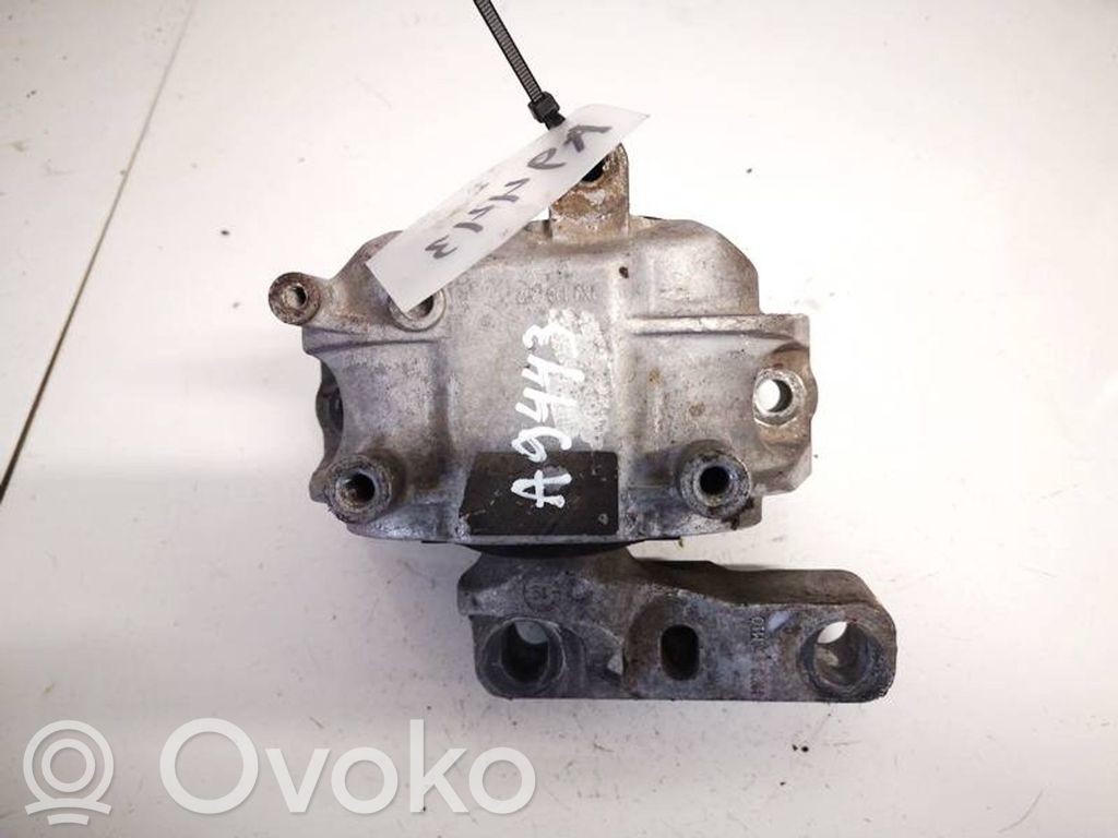 Volkswagen Touran II Engine mount bracket 