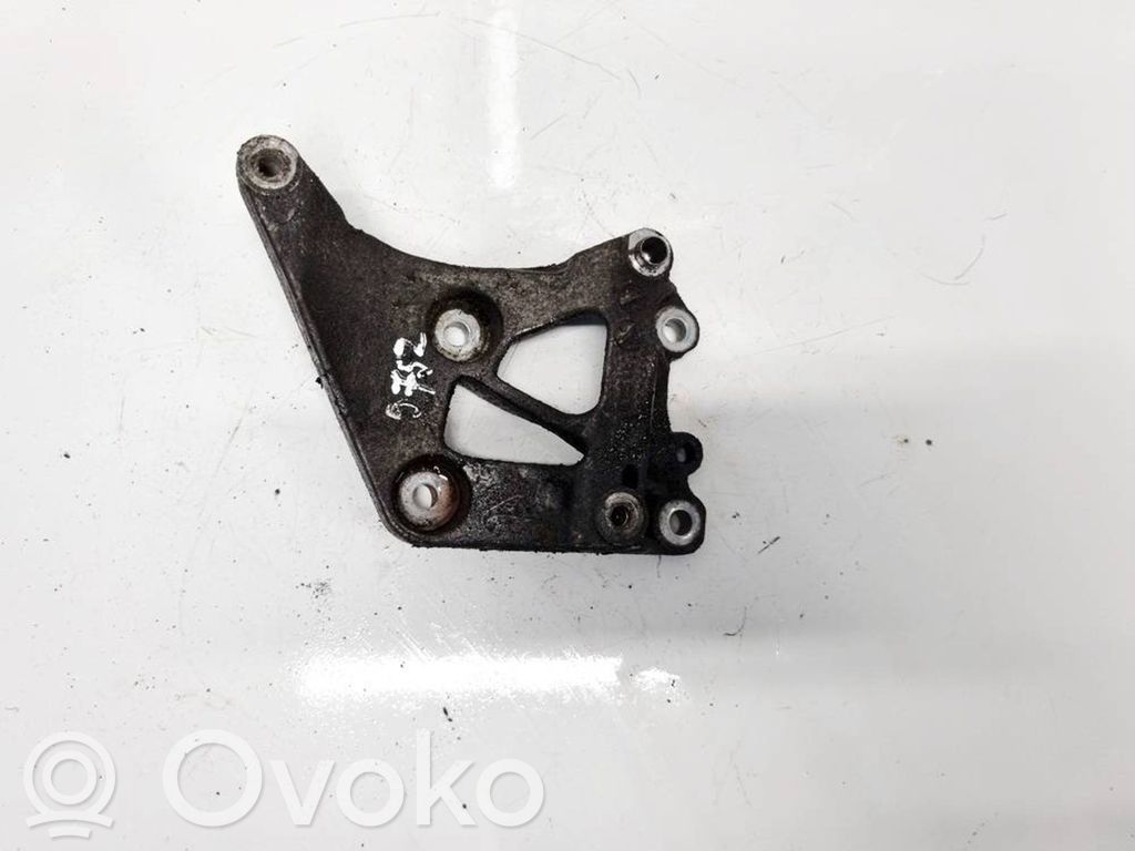 Engine mounting bracket   V75489148002,V75489148002,V75489148002,V75489148002