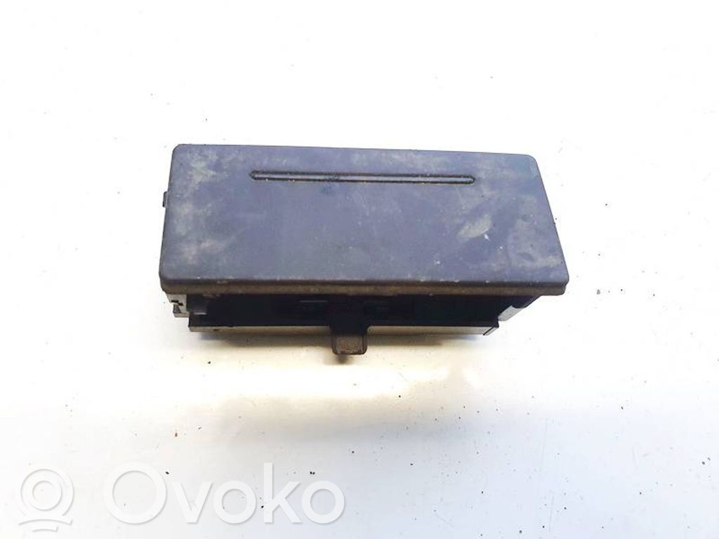 Cendrier   4B0857405A,4B0857405A