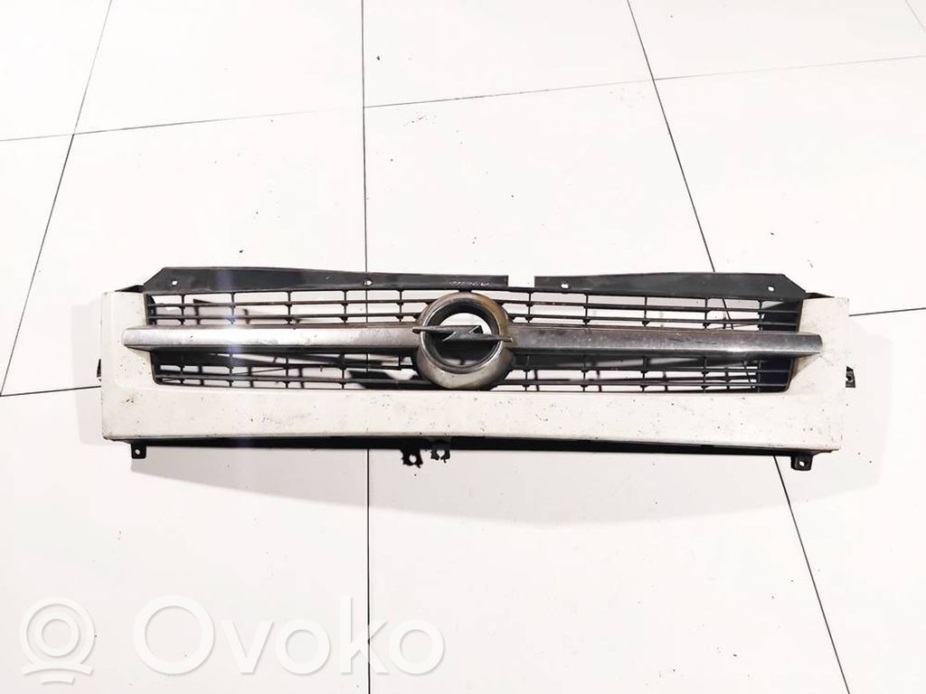 Opel Movano A Etusäleikkö 
