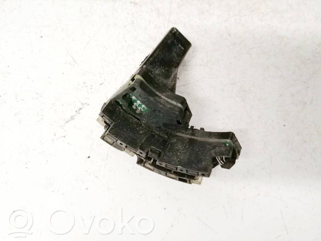 Mercedes-Benz E W211 Ohjauspyörän asennon säätönuppi