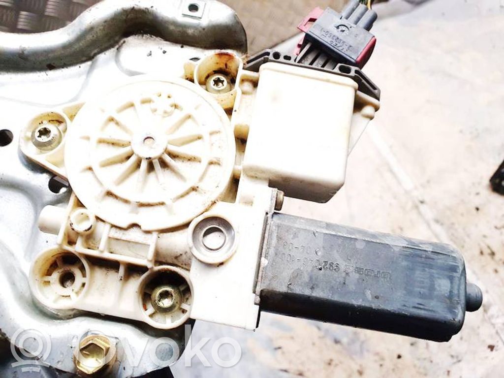 Toyota Corolla Verso AR10 Motor macara geam ușă spate 