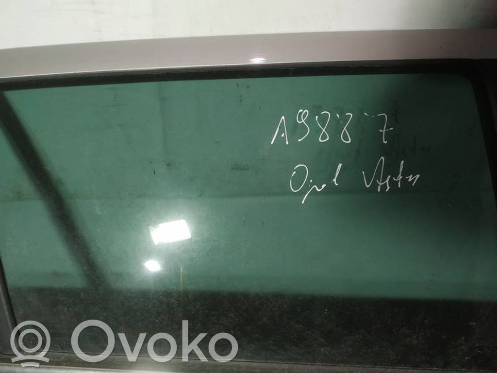 Opel Astra H Vetro del finestrino della portiera posteriore