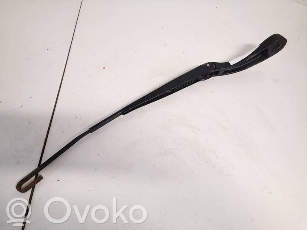 Saab 9-3 Ver2 Brazo del limpiaparabrisas delantero 