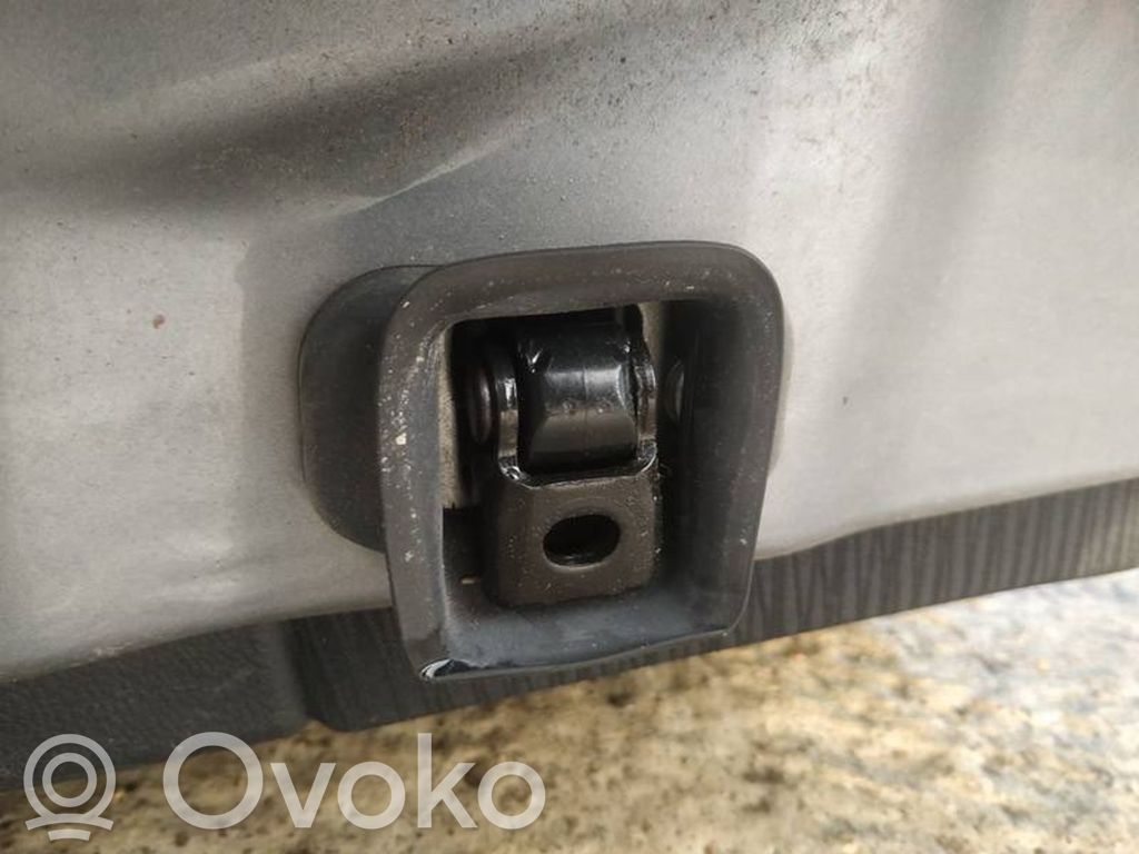 Ribotuvas galinių durų atvėrimo