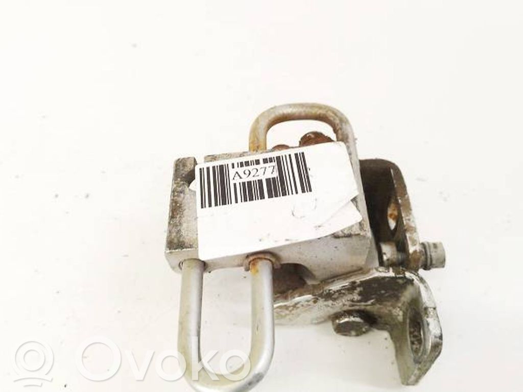 Volkswagen Golf V Zawias dolny drzwi tylnych 