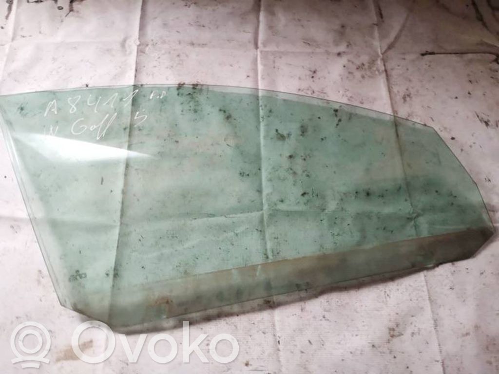 Volkswagen Golf V Vitre de fenêtre porte avant (4 portes)