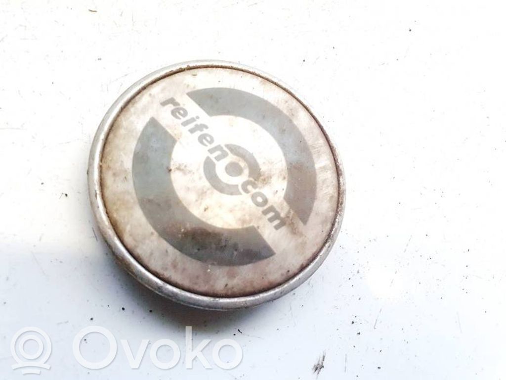 Volkswagen Golf V Alkuperäinen pölykapseli 