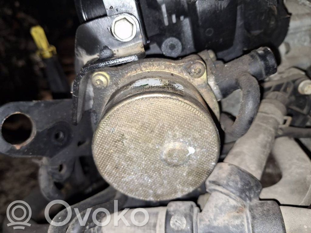 Nissan Note (E11) Pompă vacuum 