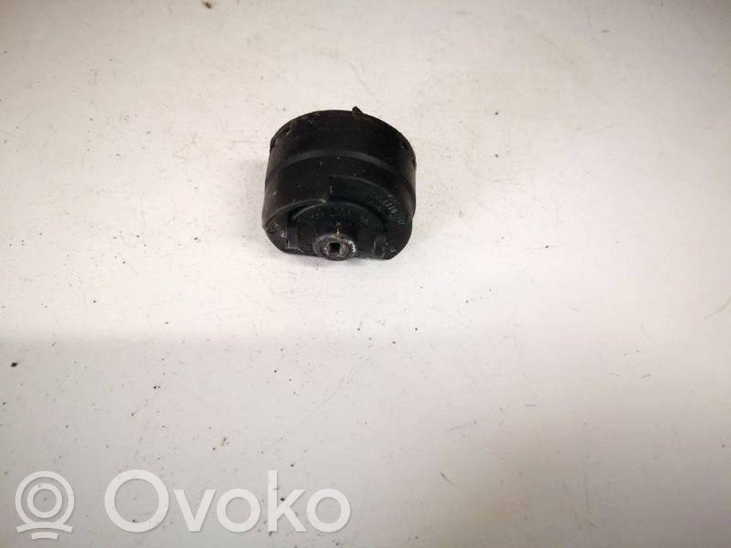 Opel Omega B1 Virtalukon kytkin 