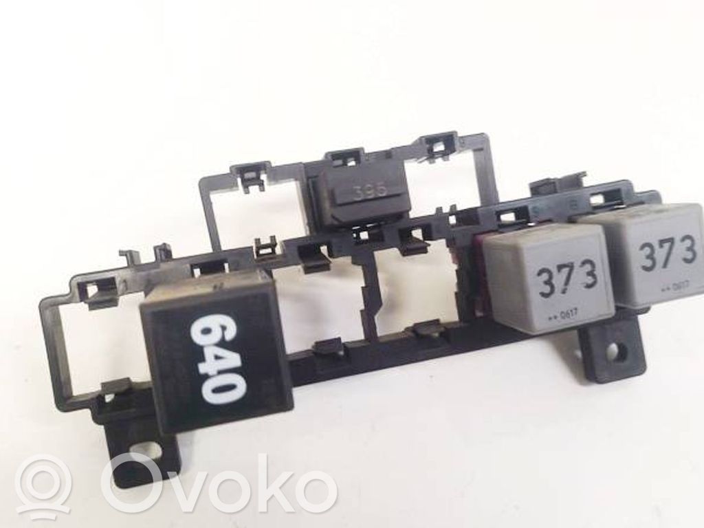 Audi A4 S4 B7 8E 8H Set scatola dei fusibili 