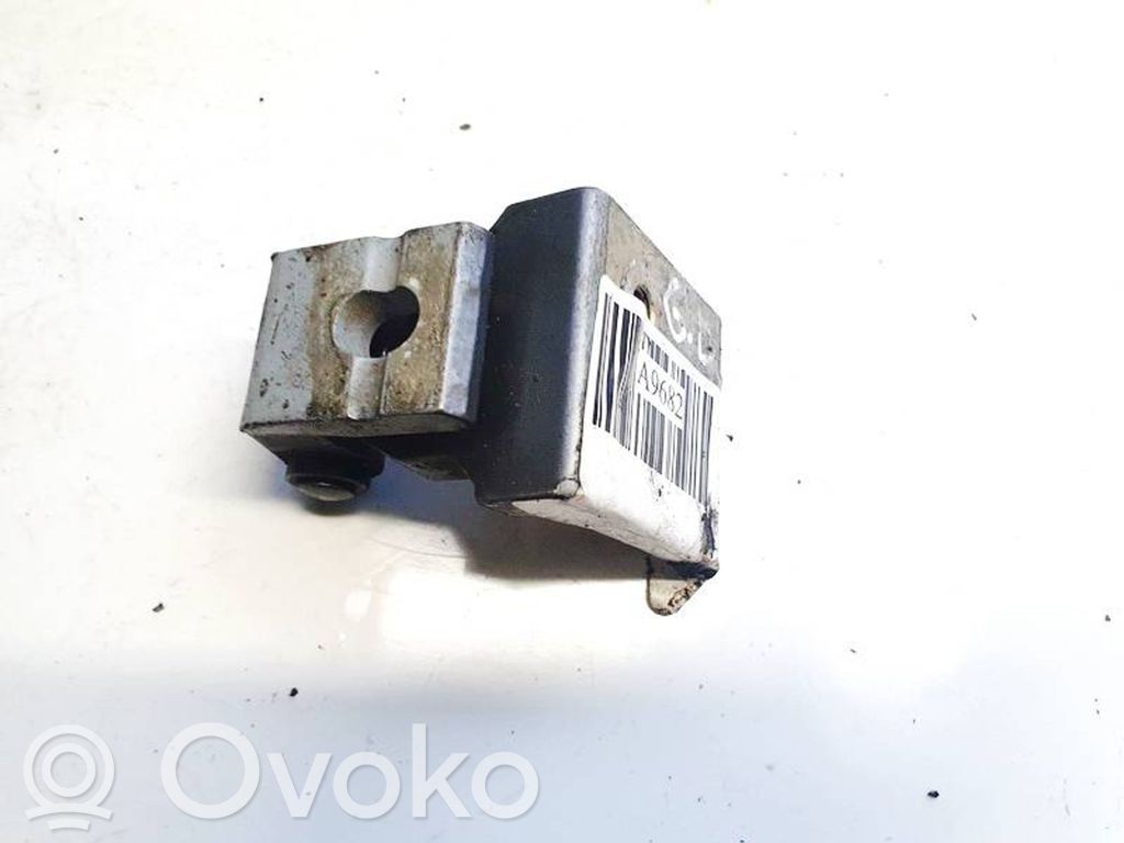 Audi A4 S4 B5 8D Balama inferioară ușă spate 
