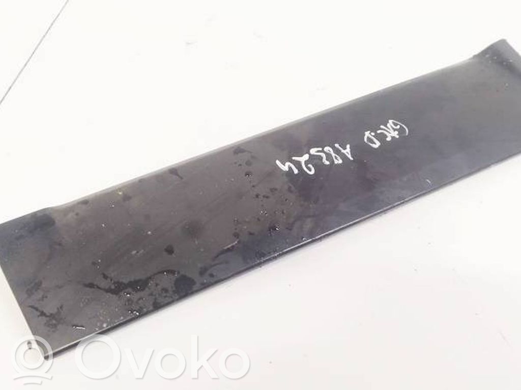 Takaoven lista (muoto)   K2443,K2443