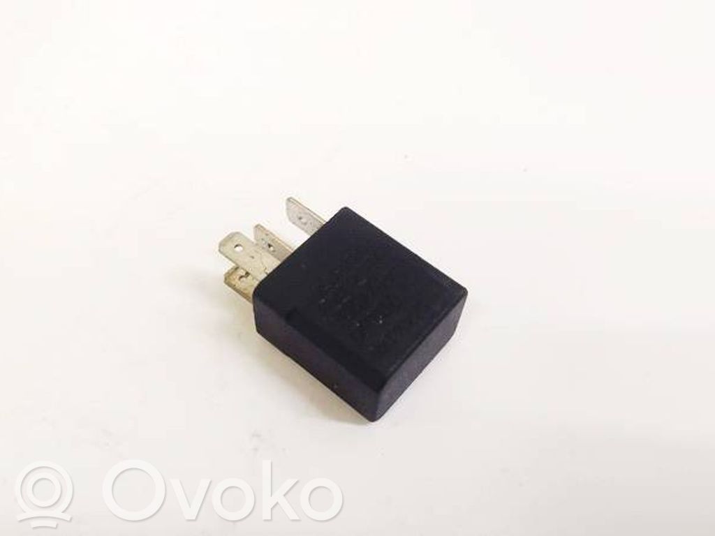 Opel Zafira A Alte relee 