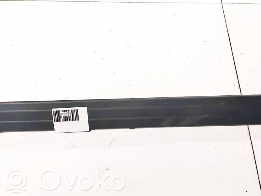 Mazda CX-7 Capac prag față