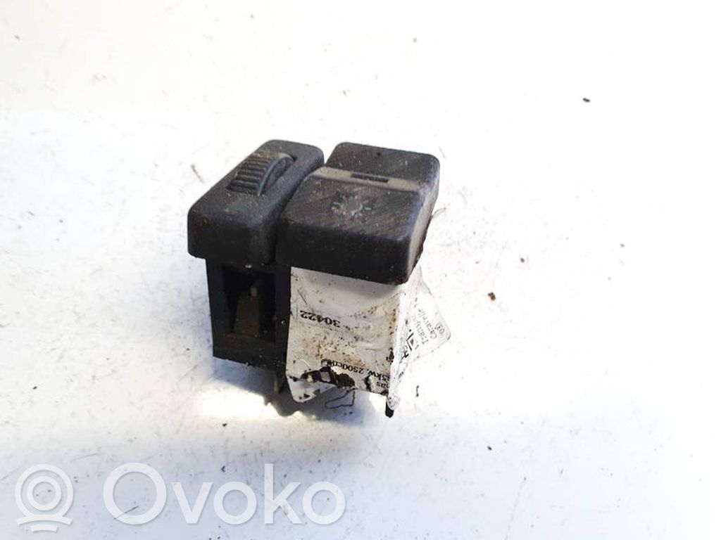Volkswagen PASSAT B3 Interruttore luci 