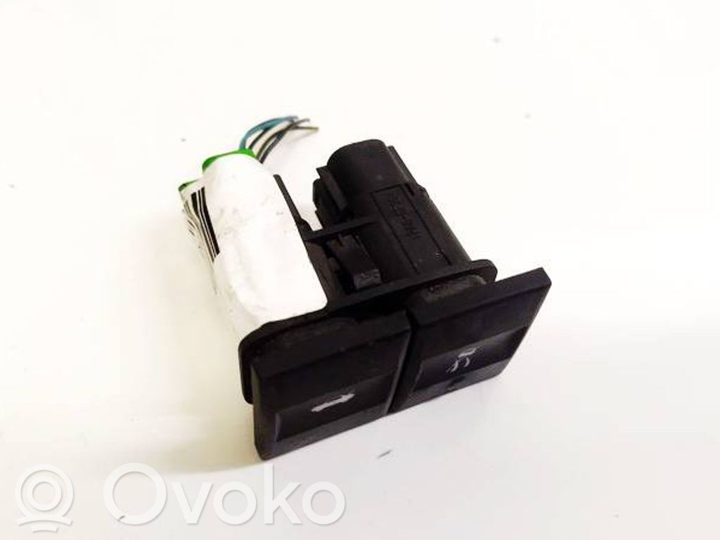 Ford Mondeo Mk III Comutator deschidere hayon 