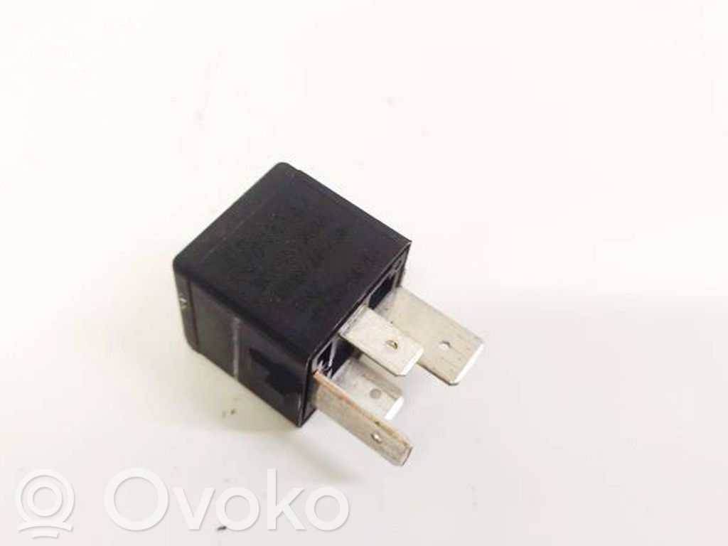 Sonstige Relais   7M0951253C,95VW10K705EA,7M0951253C,95VW10K705EA