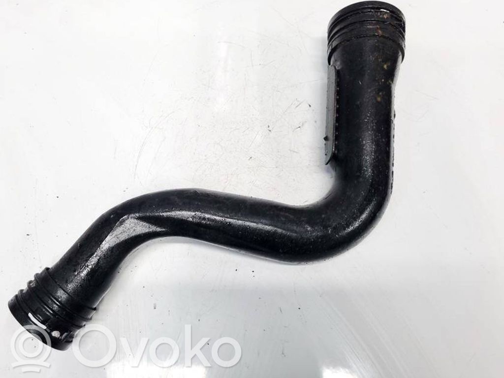 Volkswagen PASSAT B6 Tubo flessibile intercooler 