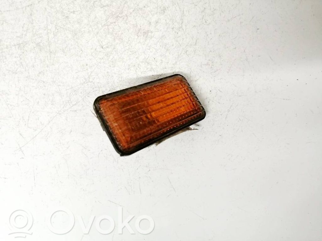 Volkswagen PASSAT B3 Seitenblinker 