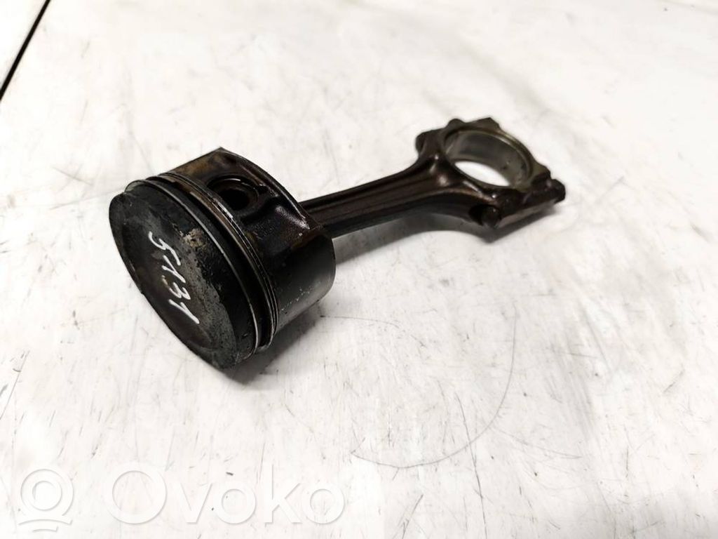 Audi A4 S4 B5 8D Pistón con biela 