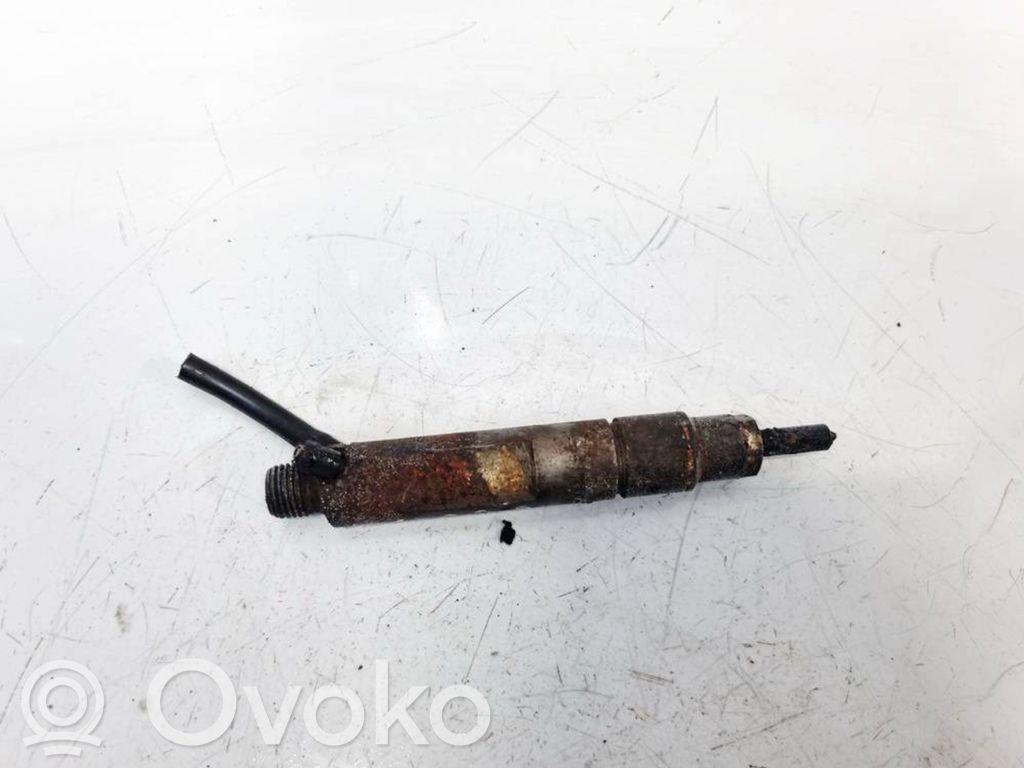 Audi A4 S4 B5 8D Iniettore 