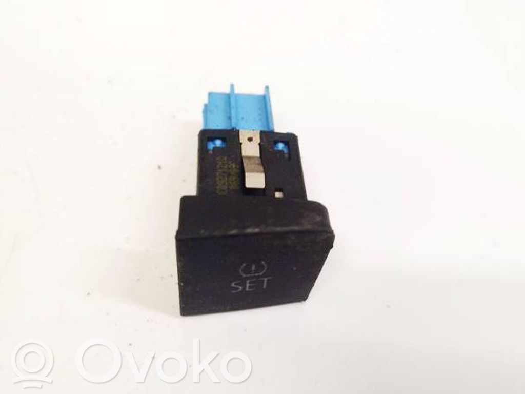Volkswagen PASSAT CC Altri interruttori/pulsanti/cambi 