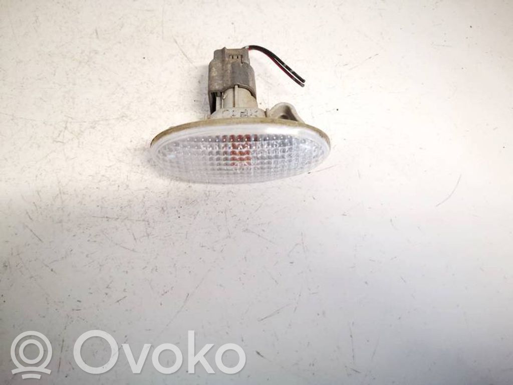 Etupuskurin suuntavilkku   A048099,A048099