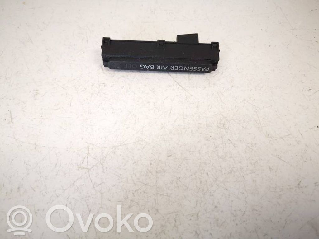 Volkswagen Golf VI Interruttore airbag passeggero on/off