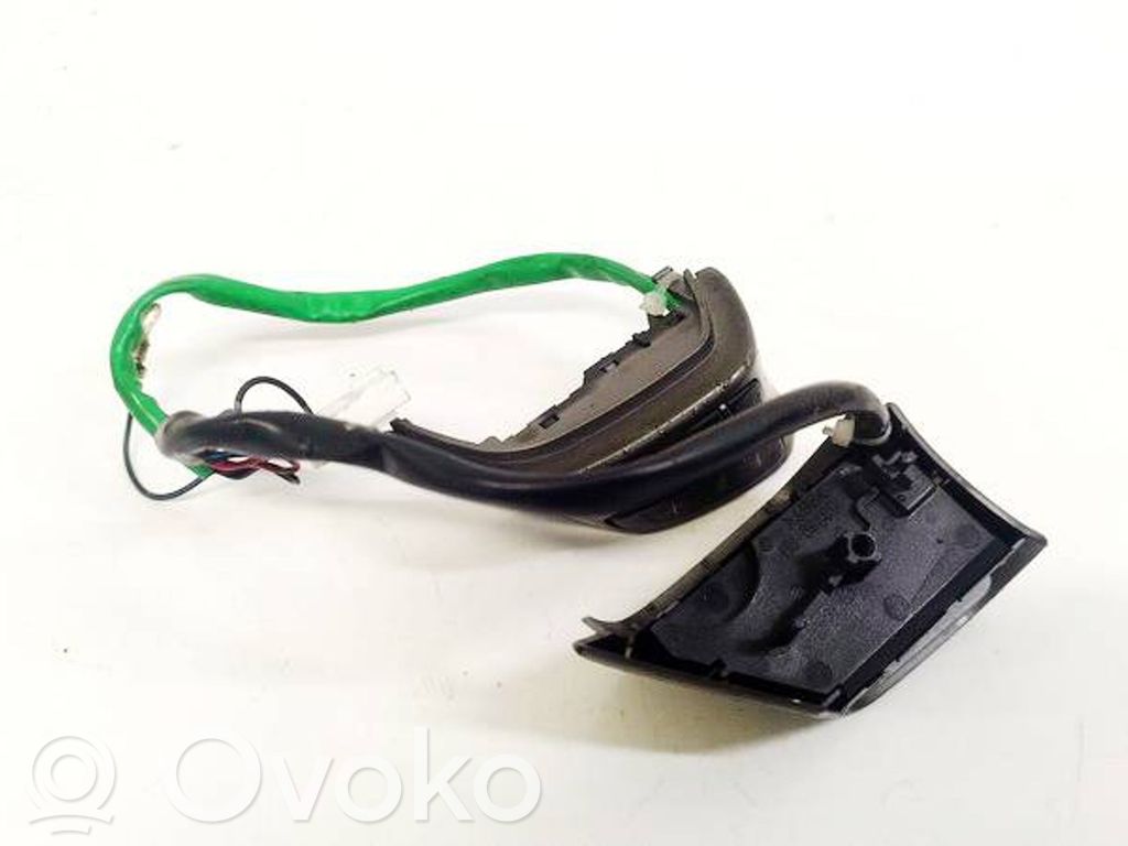 Mazda 3 I Butoane/comutatoare pe volan 