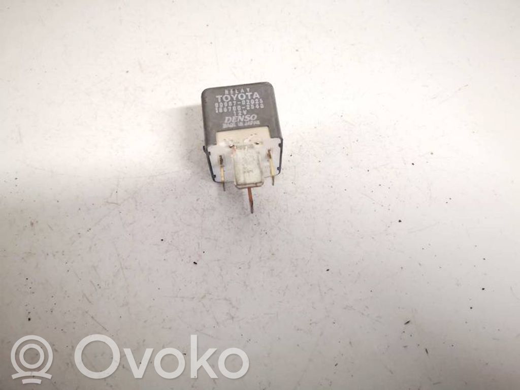 Lexus IS 220D-250-350 Alte relee 