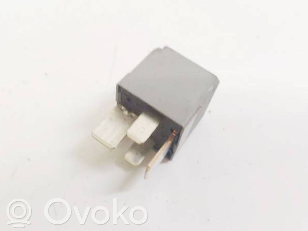 Otros relés   6G9T14B192EA,6G9T14B192EA,6G9T14B192EA,6G9T14B192EA