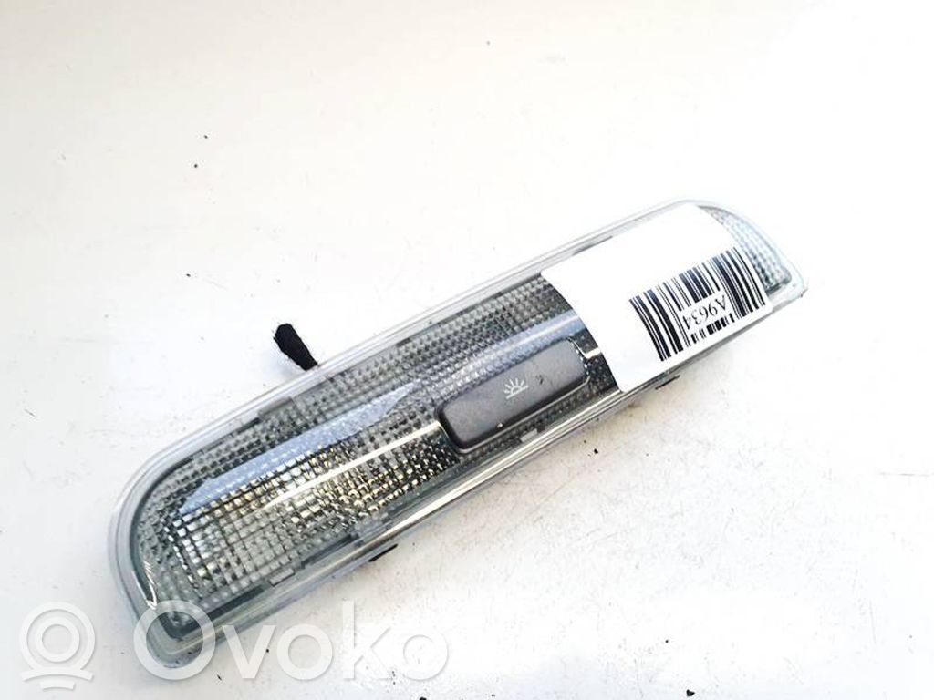 Audi A4 S4 B7 8E 8H Etuistuimen valo 