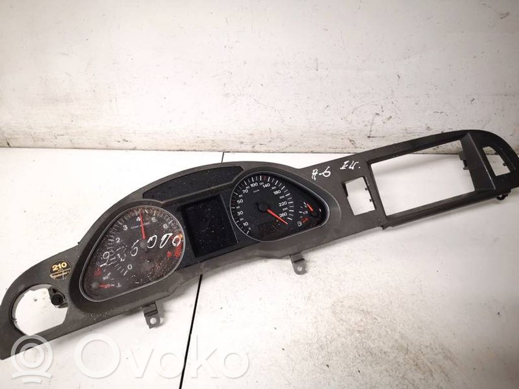 Audi A6 S6 C6 4F Tachimetro (quadro strumenti) 
