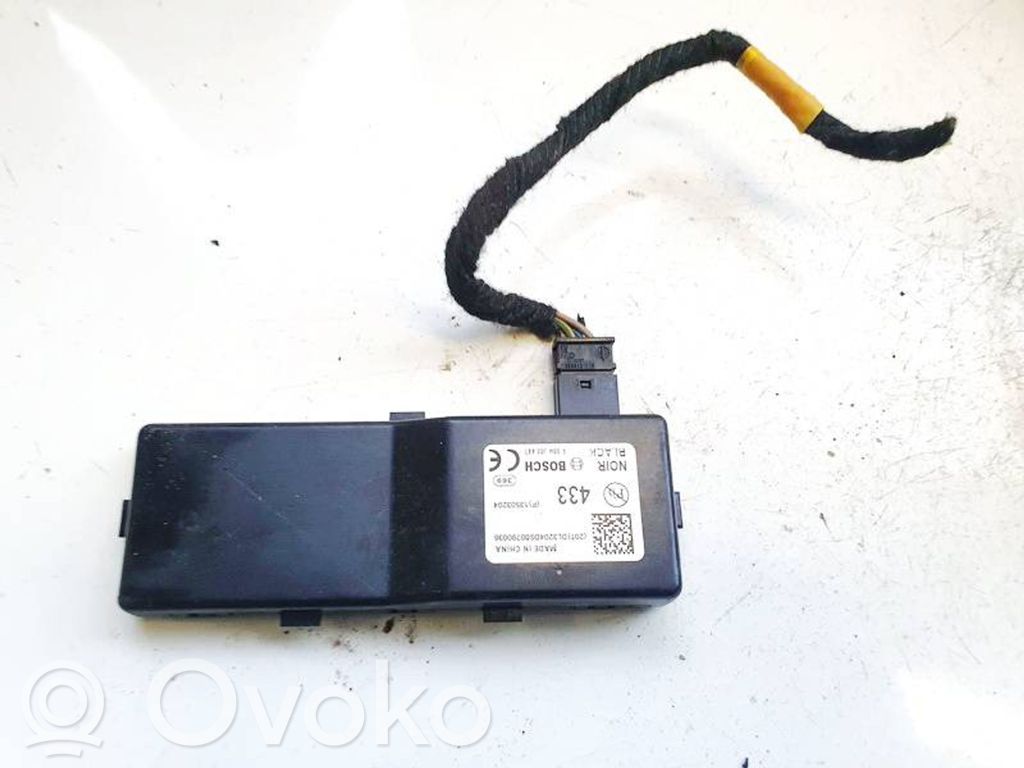 Chevrolet Cruze Unitate control antenă
