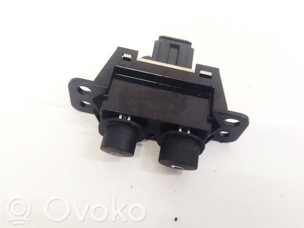 Nissan Note (E12) Other switches/knobs/shifts 