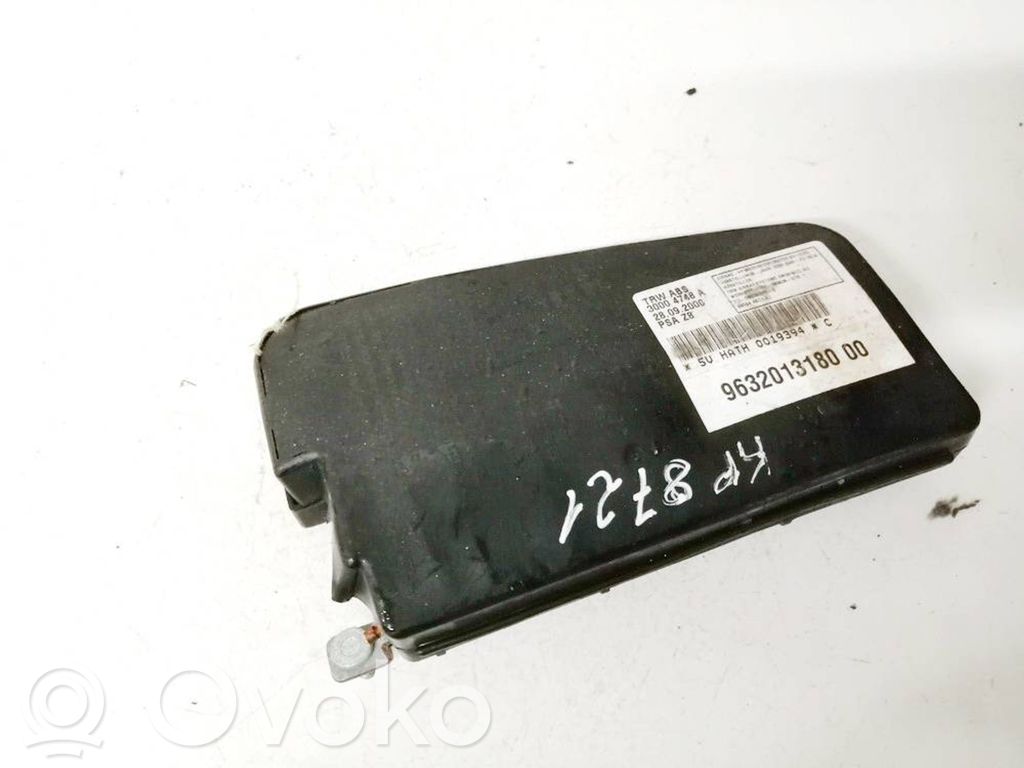 Peugeot 607 Airbag sedile 