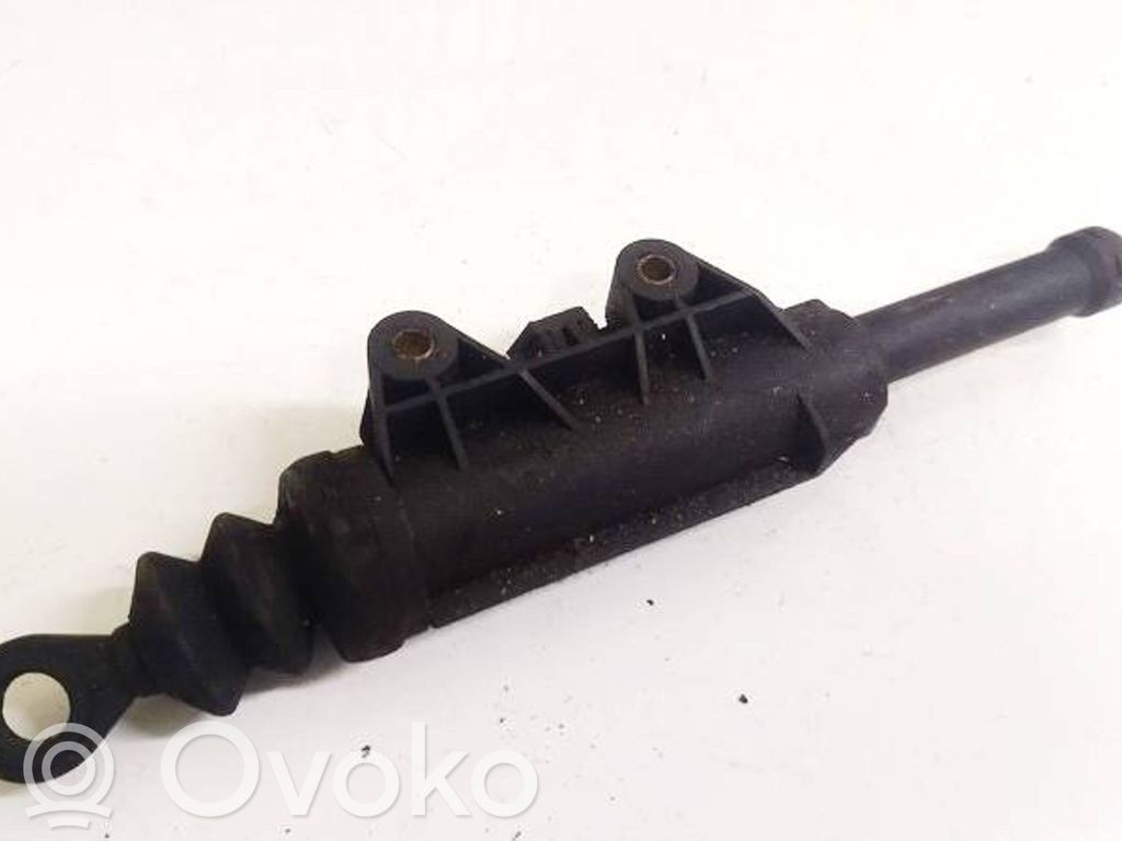 BMW 3 E36 Cilindro maestro de embrague 