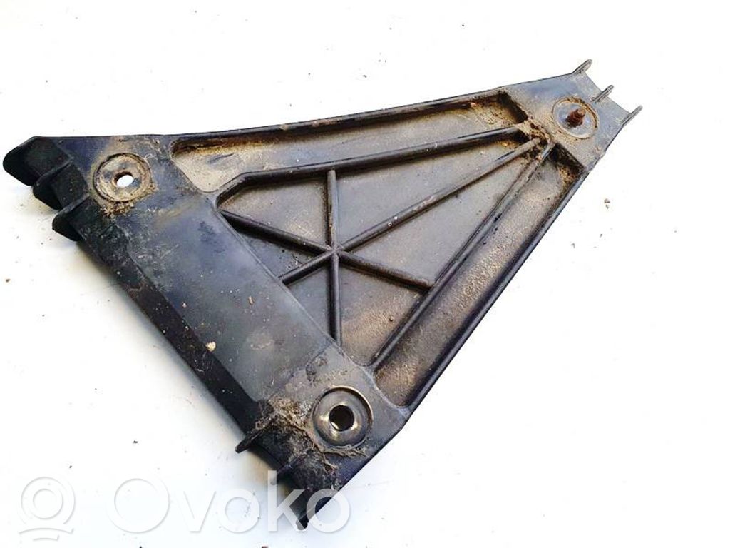 Audi A4 S4 B5 8D Suport montare bară spate